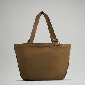 lululemon Clean Lines Tote Bag 22L